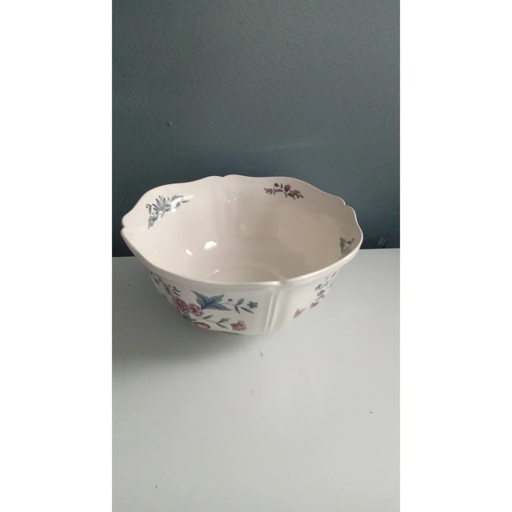 Floral Serving Bowl Scalloped Edge Vintage Style Decorative‎ Bowl